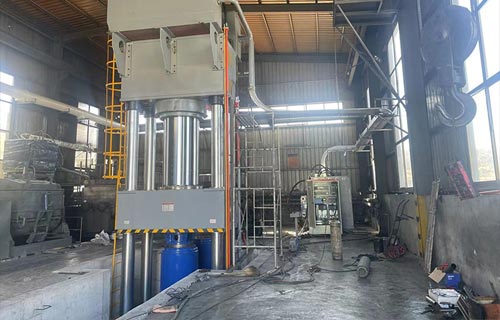 石墨坩堝液壓機結(jié)構(gòu)與特點